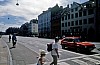 028 - Copenaghen - Michela e Stefano attraversano la strada