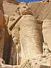 39 - Abu Simbel - Tempio di Amon-Ra - Statue di Ramses II e Nefertari
