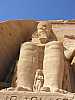 42 - Abu Simbel - Tempio di Amon-Ra - Statue di Ramses II e Nefertari