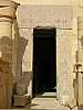 31 - Luxor - Dei al Bahari - Tempio di Hatshepsut - Porta affrascata