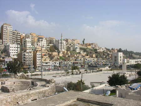 02 - Vista dal teatro romano