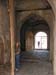 26 - Aqaba - Michela apre la porta del castello