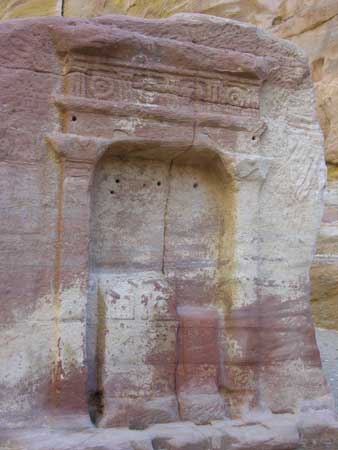 033 - Petra - Siq - tomba