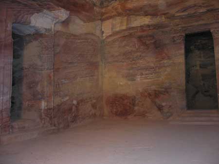 052 - Petra - Sala del tesoro