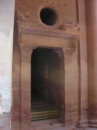 054 - Petra - Il tesoro - porta