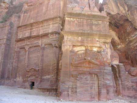064 - Petra - Strada delle facciate