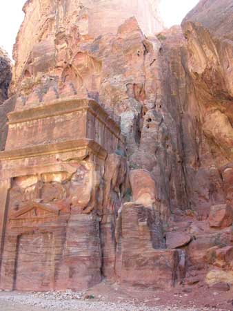 065 - Petra - Strada delle facciate