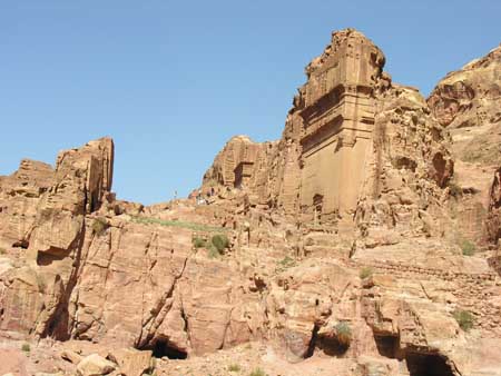 071 - Petra - Strada delle facciate