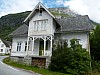 011 - Hjelle