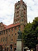 017 - Polonia - Torun - La torre del muncipio e la statua a Copernico