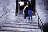 021 - Svizzera - Castello di Chillon - Roby e Miky all'ìentrata