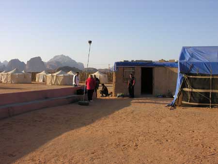 42 - Deserto di Wadi Rum - L'accampamento di tende
