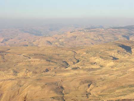 02 - Panorama verso il Monte Nebo